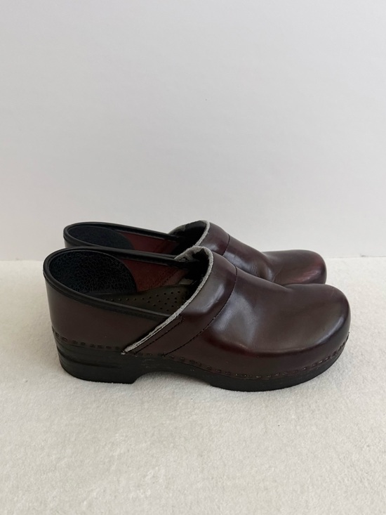 Dansko Shoes - Dansko Professional Leather Clogs Brown Burgundy Size 42